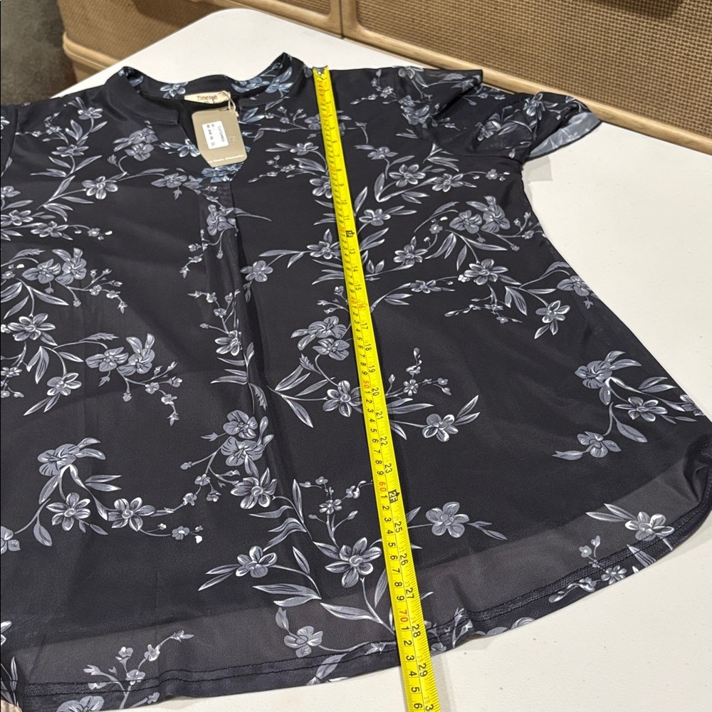 Timeson Women's Short Sleeve V Neck Blouse Floral Tunic top, XXL. NWT. Black - Picture 14 of 14